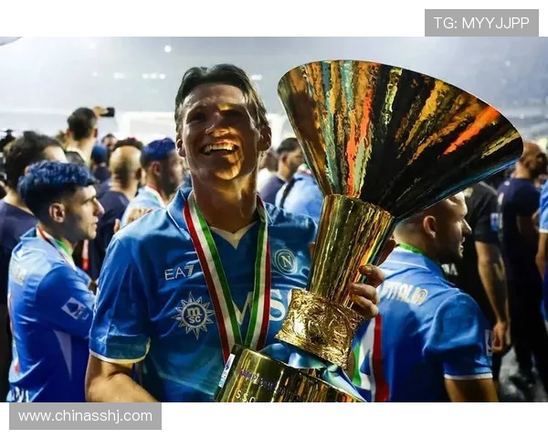 那不勒斯对卡利亚里首发揭晓 卢卡库麦克托米奈领衔 伟意左迪洛伦佐在列